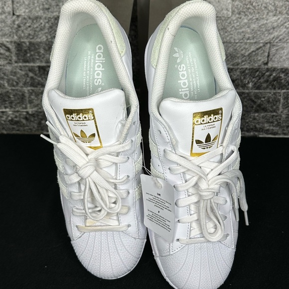 Adidas Originals Superstar Wht/Wht/Met Gold M9.5/W11 - Picture 7 of 9
